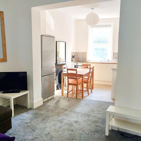 Entire Floor 2 Bedrooms On Westcliff Bournemouth Exterior foto